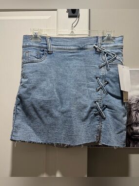 Love trends denim mini skort
